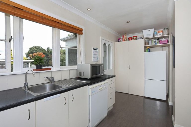 Photo of property in 8 Lambert Street, Marton, 4710