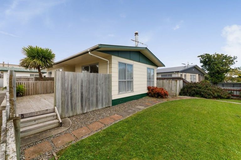 Photo of property in 40 Geraldine Crescent, Cloverlea, Palmerston North, 4412