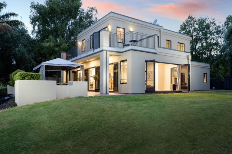 Photo of property in 16 Tupelo Place, Ohauiti, Tauranga, 3112