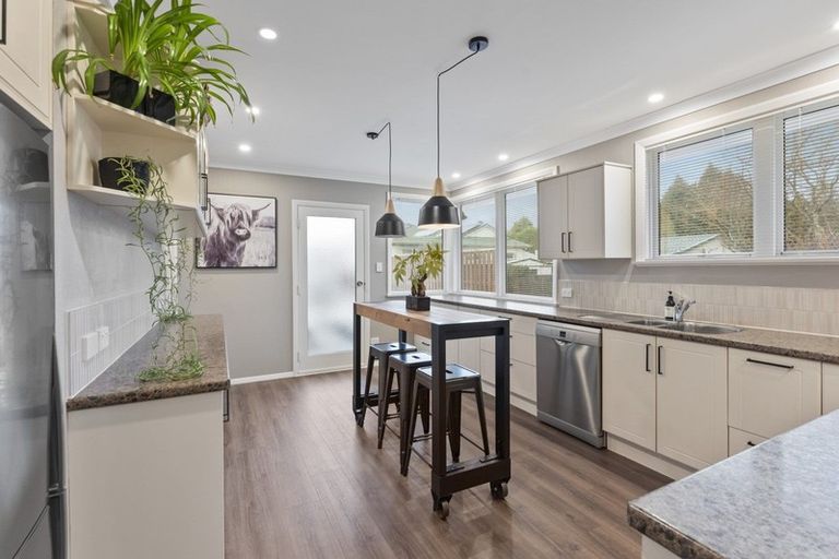 Photo of property in 4a Hood Avenue, Heretaunga, Upper Hutt, 5018