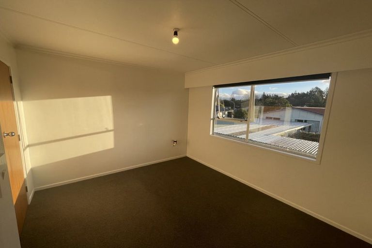 Photo of property in 7 Titoki Place, Inglewood, 4330