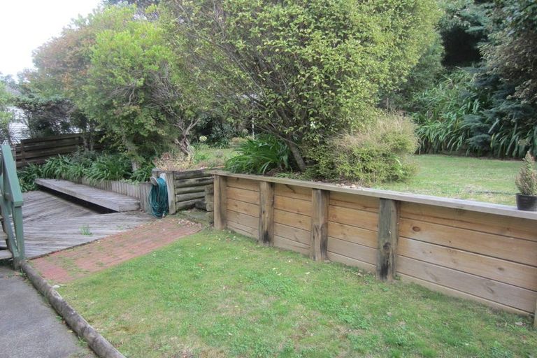 Photo of property in 66 Fyvie Avenue, Tawa, Wellington, 5028