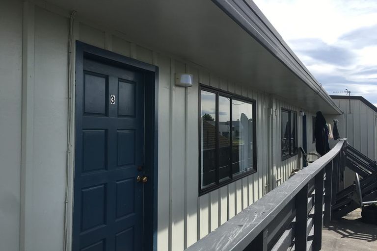 Photo of property in 5 Brockworth Place, Riccarton, Christchurch, 8011