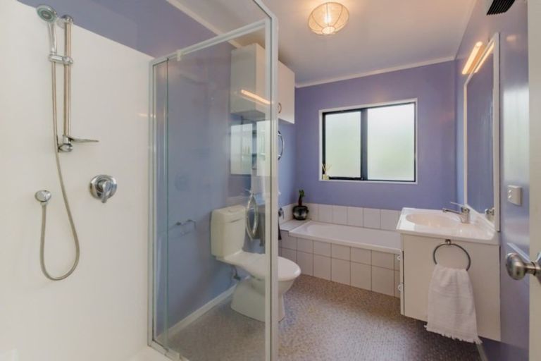 Photo of property in 147 Field Way, Waikanae Beach, Waikanae, 5036