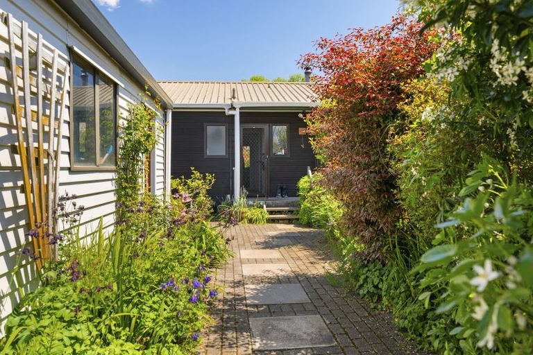 Photo of property in 39b Aquarius Drive, Kawaha Point, Rotorua, 3010