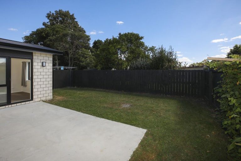Photo of property in 2/17 Walter Street, Fairfield, Hamilton, 3214