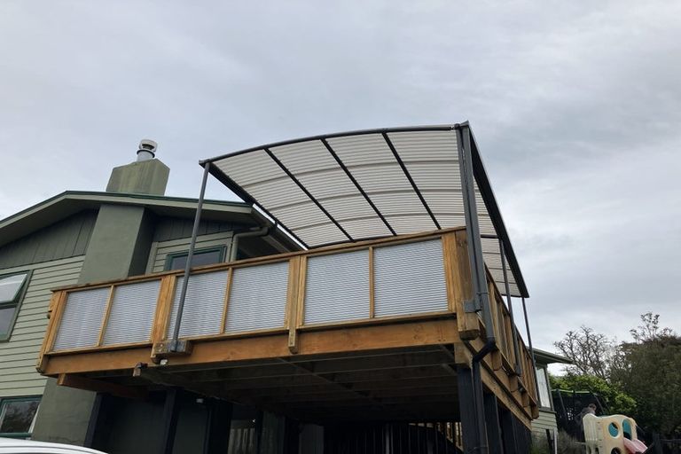 Photo of property in 76 Lauderdale Road, Birkdale, Auckland, 0626