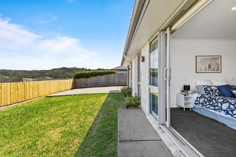 Photo of property in 14 Hooton Drive, Kumeu, 0810