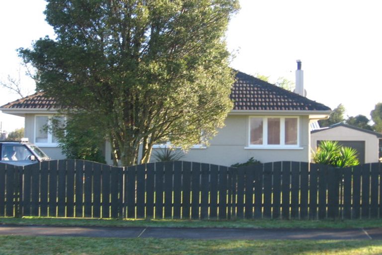 Photo of property in 2/142 Old Wairoa Road, Papakura, 2110