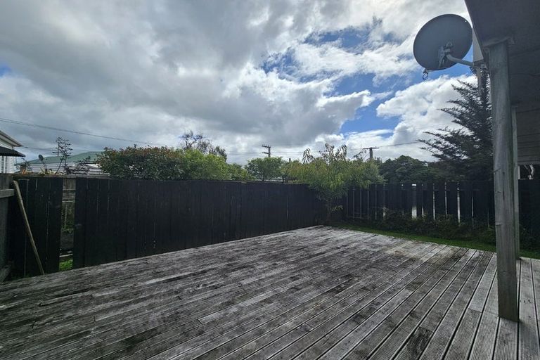 Photo of property in 2/54 Awamutu Grove, Waiwhetu, Lower Hutt, 5010