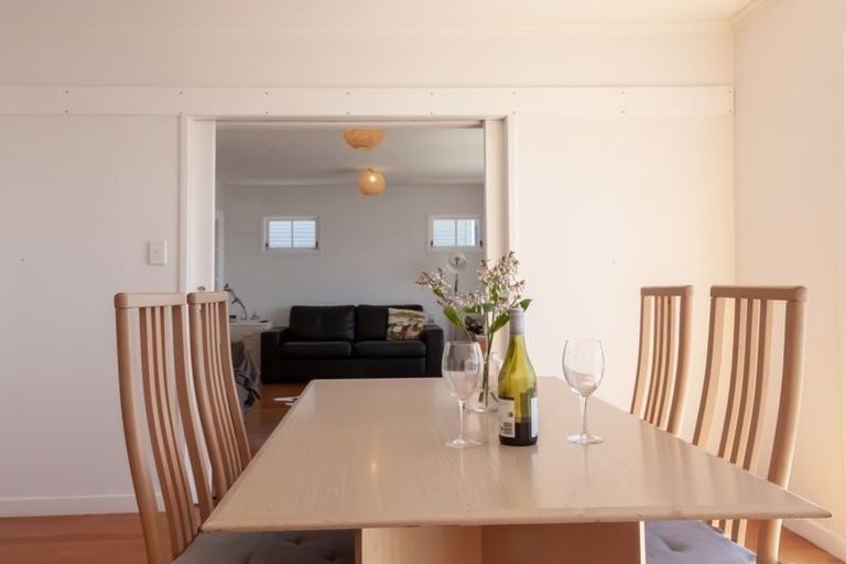 Photo of property in 35a Marine Parade, Seatoun, Wellington, 6022