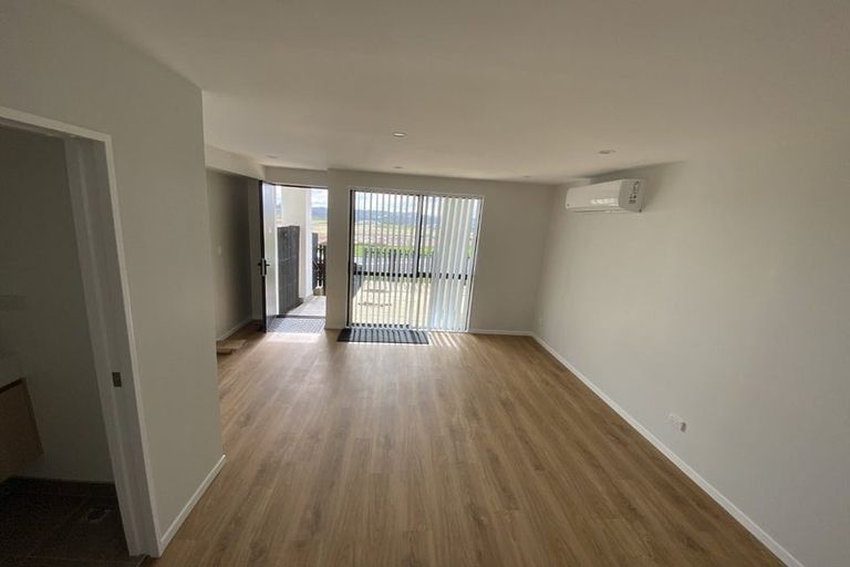 Photo of property in 15a Colin Chester Drive, Silverdale, 0932