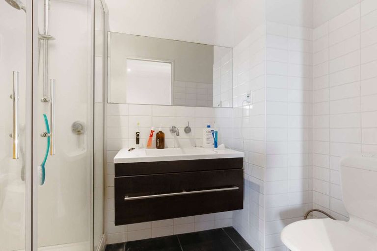 Photo of property in Stadium Garden Flats, 314/107 Thorndon Quay, Pipitea, Wellington, 6011