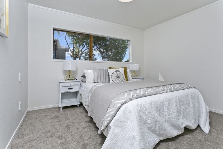 Photo of property in 29 Sandiacre Way, Browns Bay, Auckland, 0630