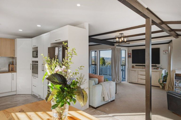 Photo of property in 17 Mountain Road, Western Heights, Rotorua, 3015