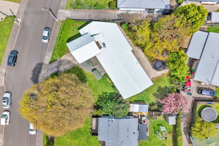 Photo of property in 13 Eton Street, Taradale, Napier, 4112