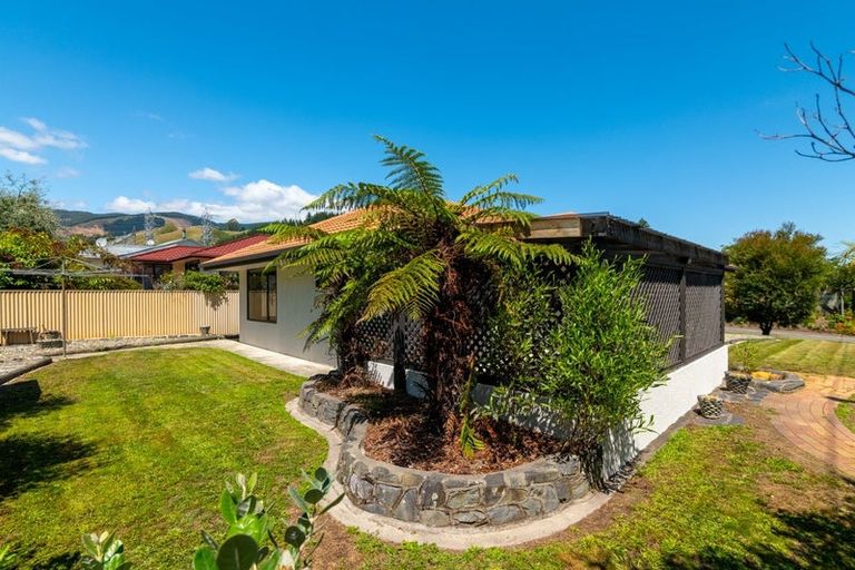 Photo of property in 1 Parkview Place, Stoke, Nelson, 7011