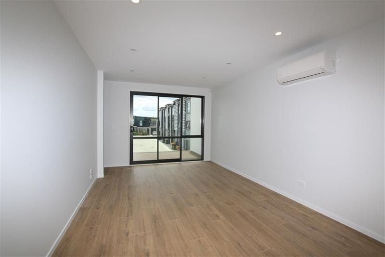 Photo of property in 7 Glenae Lane, Hobsonville, Auckland, 0618