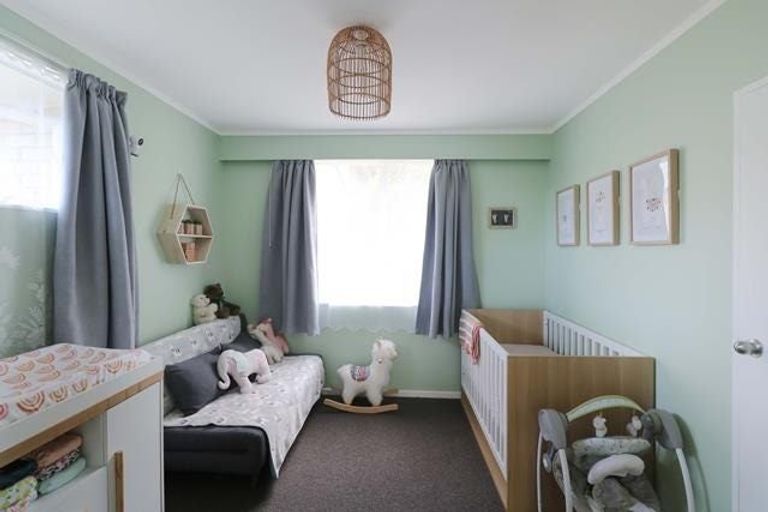 Photo of property in 1/11 Lowry Crescent, Stokes Valley, Lower Hutt, 5019