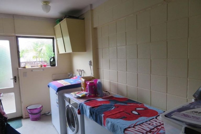 Photo of property in 26 Jandell Crescent, Bucklands Beach, Auckland, 2014