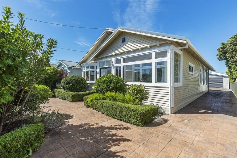 Photo of property in 8 Strathavon Road, Miramar, Wellington, 6022