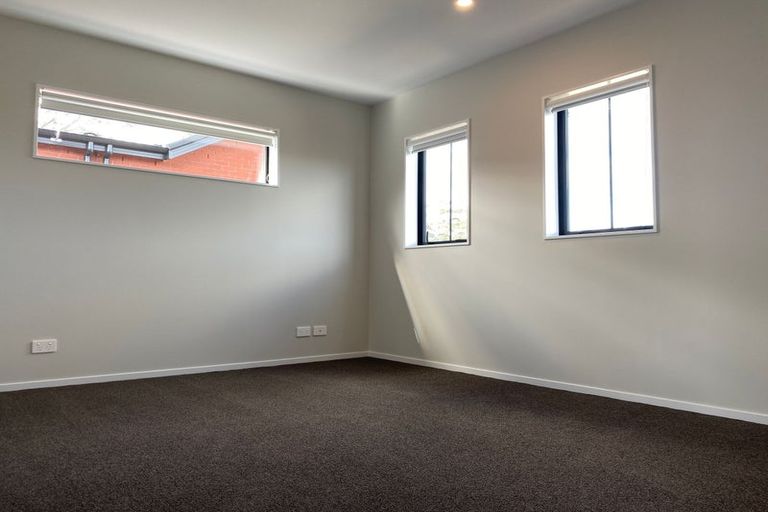 Photo of property in 11/15 Sunhill Road, Sunnyvale, Auckland, 0612