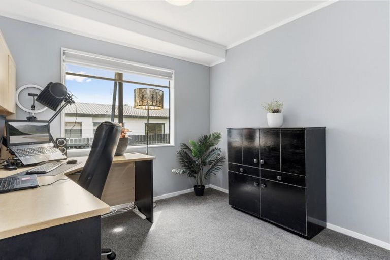 Photo of property in 8 Farrow Way, Welcome Bay, Tauranga, 3112