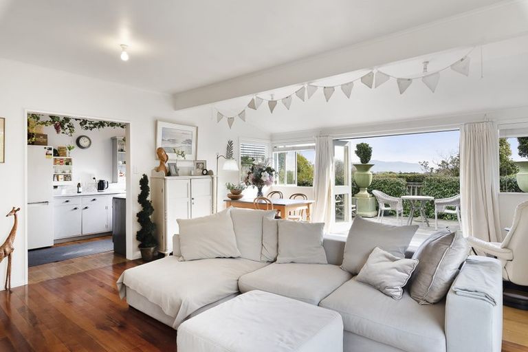 Photo of property in 22 Huia Street, Waikanae, 5036