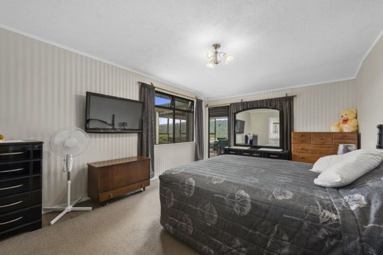 Photo of property in 40 Seymour Grove, Kingsley Heights, Upper Hutt, 5018