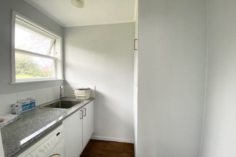 Photo of property in 98 Lauderdale Road, Birkdale, Auckland, 0626