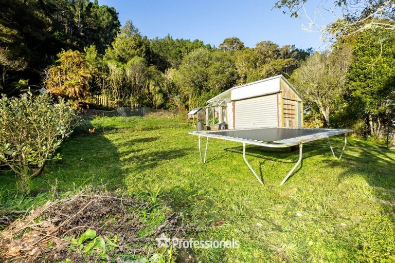 Photo of property in 49 Elmslie Road, Pinehaven, Upper Hutt, 5019
