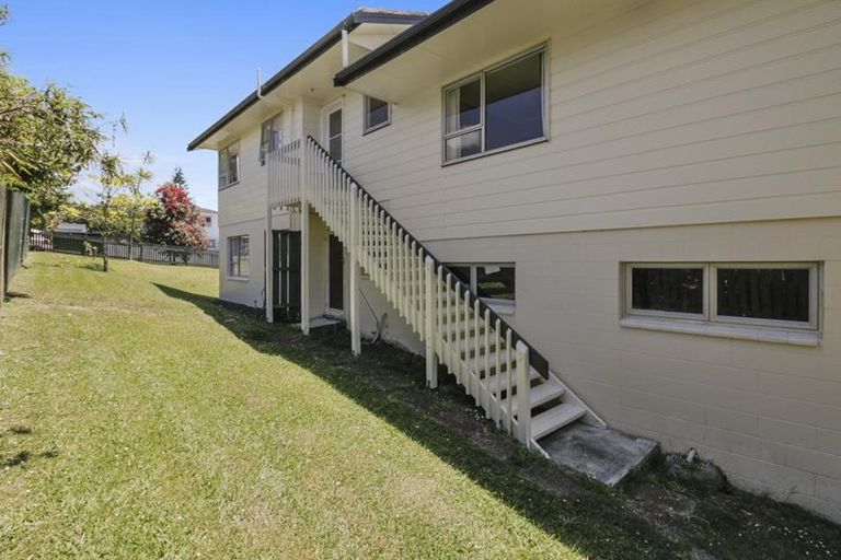 Photo of property in 18 Roick Parade, Glen Eden, Auckland, 0602