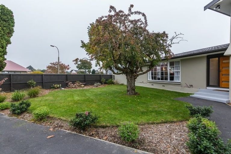 Photo of property in 22 Deepdale Street, Burnside, Christchurch, 8053