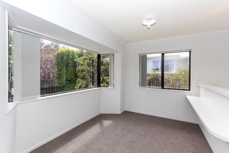 Photo of property in 1a Turakina Street, Merrilands, New Plymouth, 4312