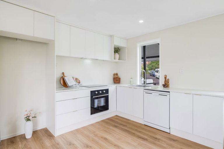 Photo of property in 14 Lysander Crescent, Beach Haven, Auckland, 0626