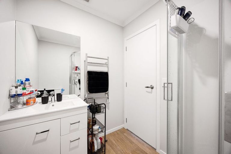 Photo of property in 2/125b Metcalfe Road, Ranui, Auckland, 0612