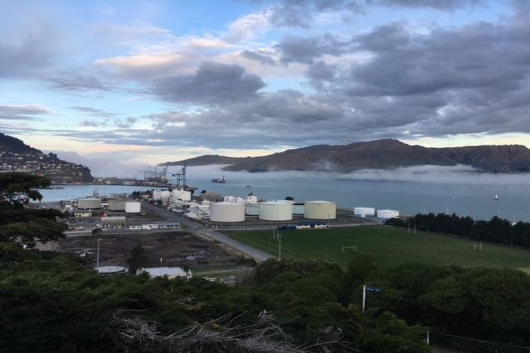 Photo of property in 1 Park Terrace, Lyttelton, 8082