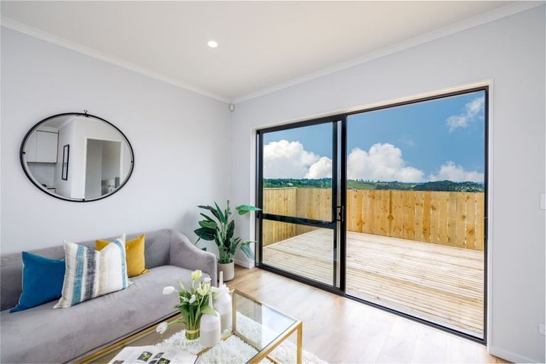 Photo of property in 32a Biokovo Street, Massey, Auckland, 0614