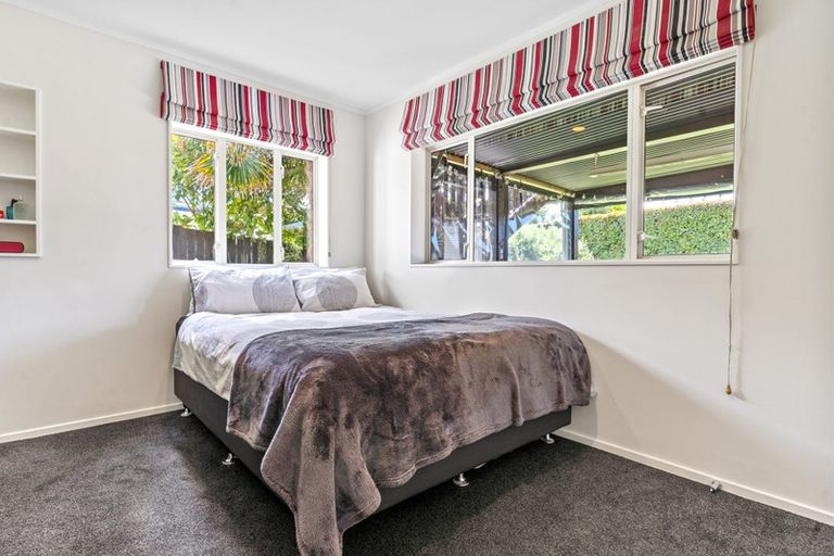 Photo of property in 29 Knights Road, Rothesay Bay, Auckland, 0630