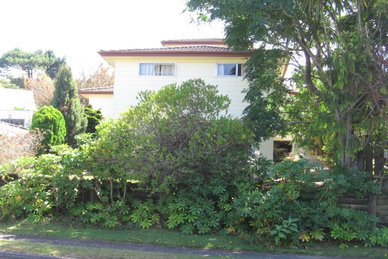 Photo of property in 22 Wilkinson Way, Browns Bay, Auckland, 0630