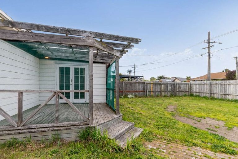 Photo of property in 79 Tedder Avenue, North New Brighton, Christchurch, 8083