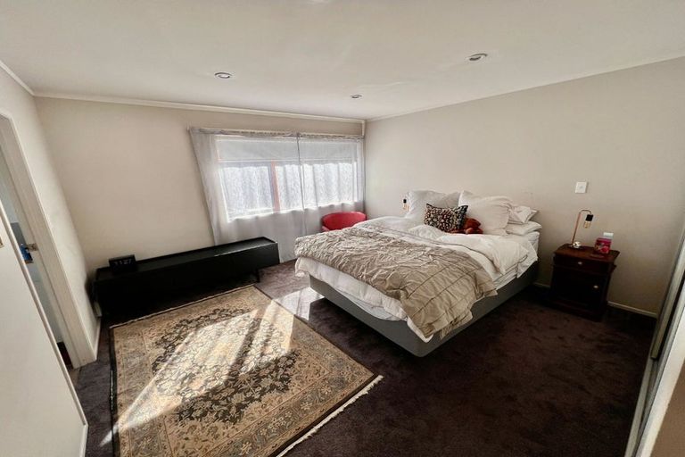 Photo of property in 1/5 Gulf View Road, Murrays Bay, Auckland, 0630