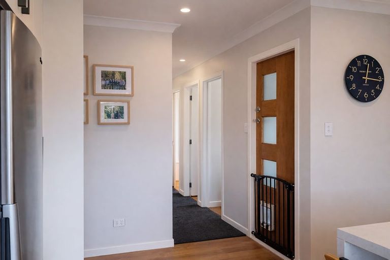 Photo of property in 9 Shanly Street, Waipawa, 4210