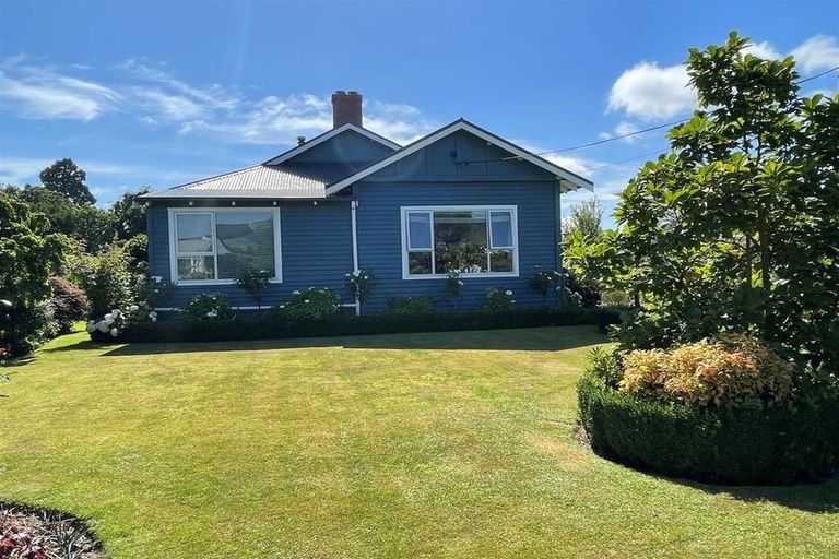 Photo of property in 12 Parsonage Road, Waimate, 7924