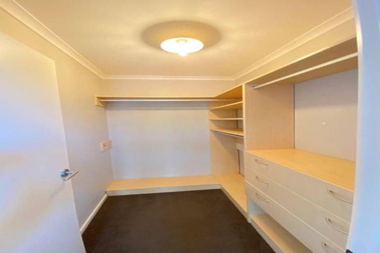 Photo of property in 16 Waiarohia Place, Hobsonville, Auckland, 0616