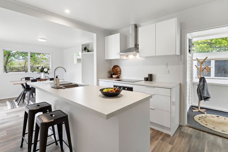 Photo of property in 464 High Street South, Carterton, 5713