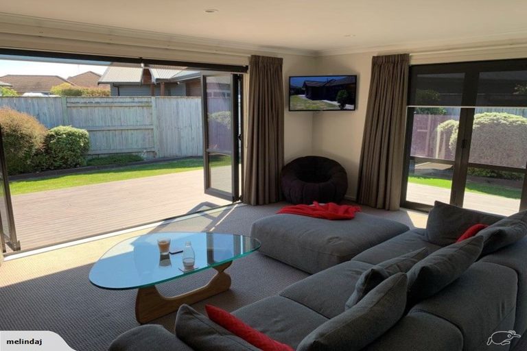 Photo of property in 4 Manhattan Court, Kelvin Grove, Palmerston North, 4414