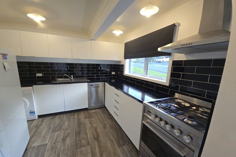 Photo of property in 13 Westhaven Drive, Tawa, Wellington, 5028