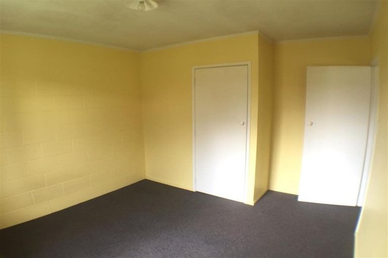 Photo of property in 2/76 Portage Road, New Lynn, Auckland, 0600