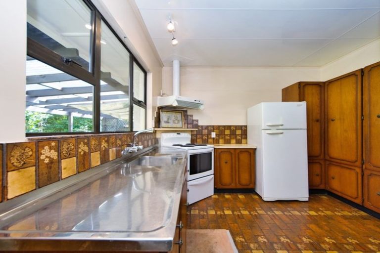 Photo of property in 357 Titirangi Road, Titirangi, Auckland, 0604
